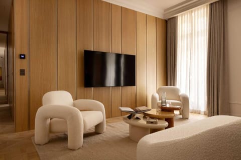 Communal lounge/ TV room, TV and multimedia, Living room, Seating area