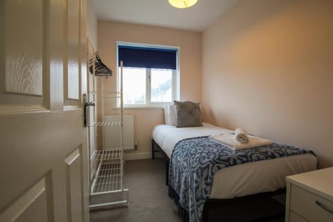 Photo of the whole room, Bedroom, internet, towels, wardrobe