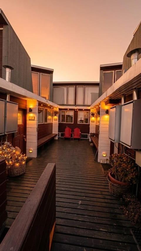 Property building, Day, View (from property/room), Balcony/Terrace