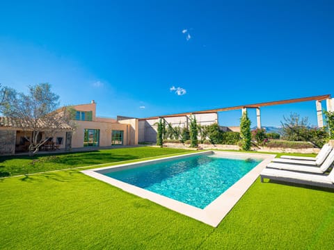 Property building, Garden, Swimming pool