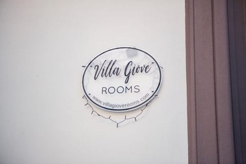 Villa Giove alla stazione - Prato Bed and Breakfast in Prato
