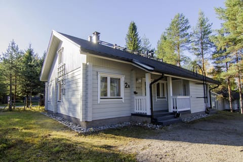Property building, Facade/entrance, Day, Garden view