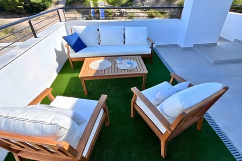 Patio, Balcony/Terrace, Living room