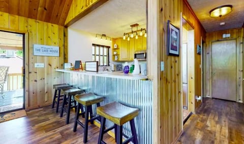 Norris Lake Cabin | Dock + Kayaks + Games Cabin in Norris Lake