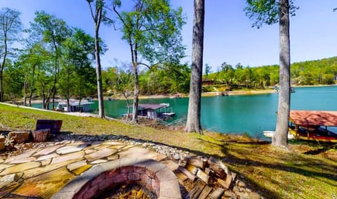 Norris Lake Cabin | Dock + Kayaks + Games Cabin in Norris Lake