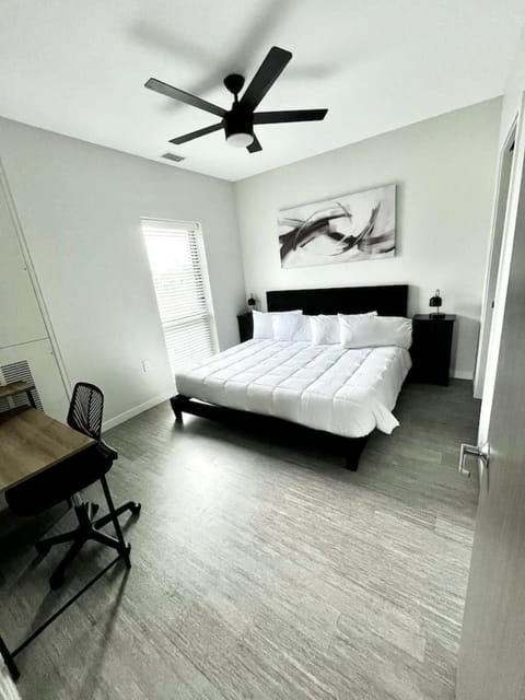 Monochrome Den Apartment in Des Moines