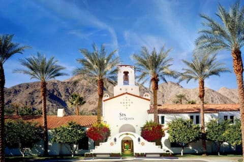 La Quinta Resort 4 ensuite bath La Quinta Resort Private Residences Walk to Resort Only Public Resort Access Restaurants and Grounds House in Indian Wells