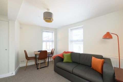 Perfect 3 Bedroom Accommodation for Contractors! House in Banbury