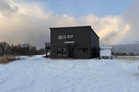 Property building, Natural landscape