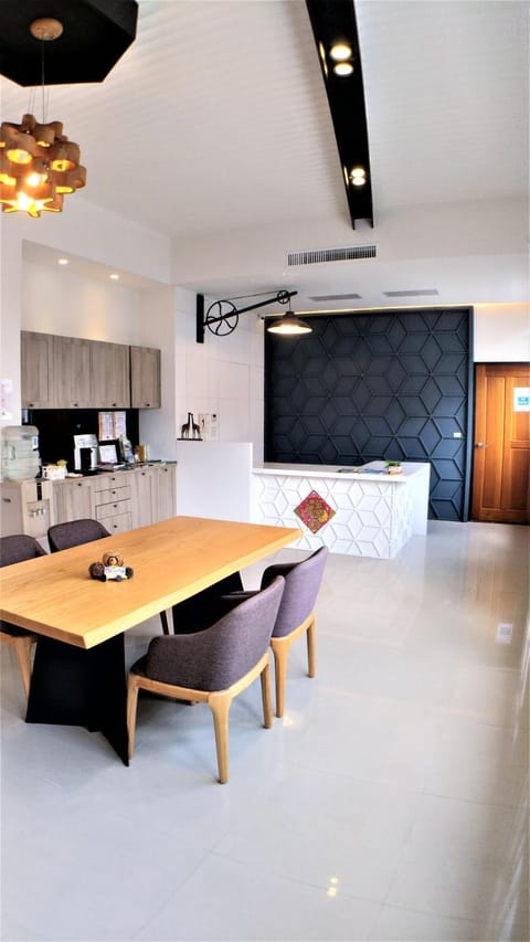 Communal lounge/ TV room, Communal kitchen