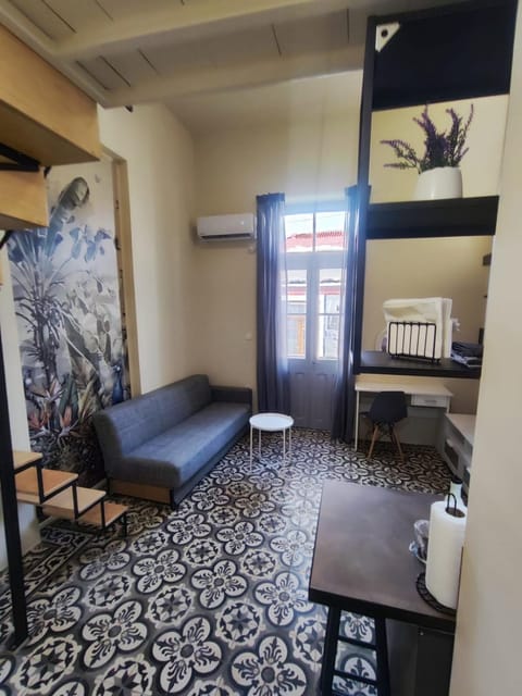 Balcony/Terrace, Lobby or reception, Photo of the whole room, Decorative detail