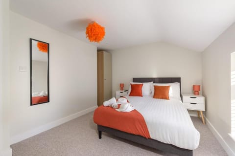 Large 4-Bedroom House in Banbury House in Banbury