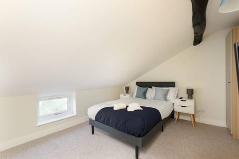 Large 4-Bedroom House in Banbury House in Banbury