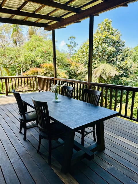 Garden, View (from property/room), Balcony/Terrace, Dining area, Garden view