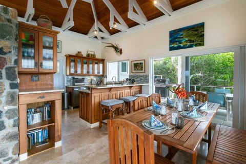 Maria Breeze- Stunning Ocean & Sunset Views Private Pool Spacious Rooms Villa in Cruz Bay