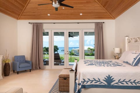 Pirates Villa-Family Friendly Beach Access Kayaks & SUPS House in Cruz Bay