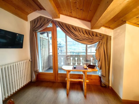 TV and multimedia, internet