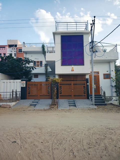 Property building, Street view