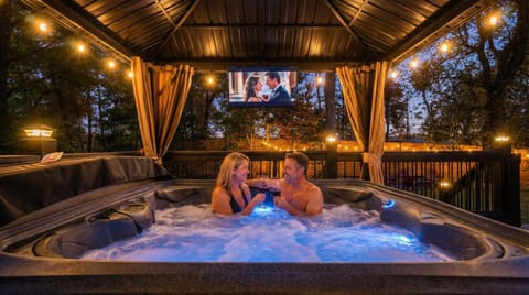 Keener Hollow Family Retreat Hot Tub Sauna Near Pigeon Forge House in Sevier County