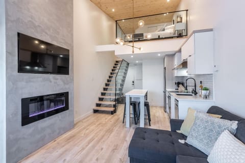 TV and multimedia, Kitchen or kitchenette, Living room