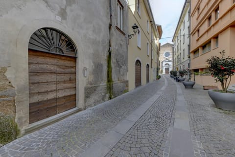 Day, Street view