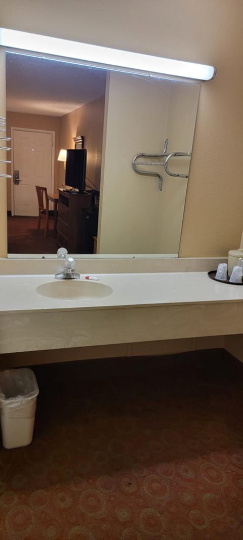 Budget Motel Motel in Fletcher