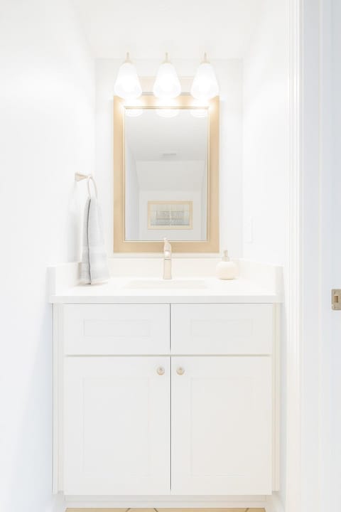 Beachside Bliss - Neptune Nook Unit 1 House in Jacksonville Beach