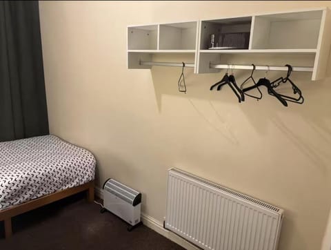 Lubona Stirchley Guest House Bed and Breakfast in Birmingham