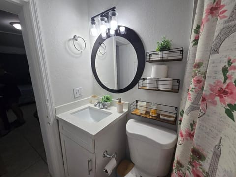 Miami Mini Escape 5 minutes from the airport Apartment in Miami Springs