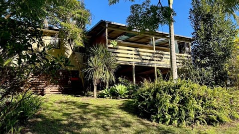 Property building, Garden, Balcony/Terrace, Garden view