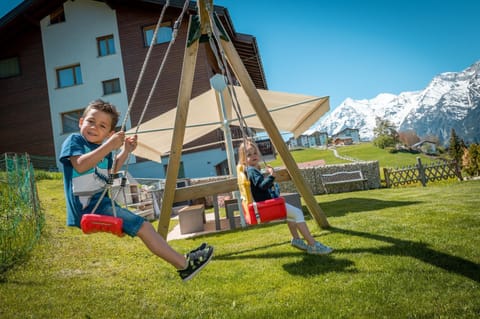 Spring, Summer, BBQ facilities, Children play ground, Garden, Autumn, children, Family