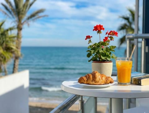 Day, Natural landscape, View (from property/room), Balcony/Terrace, Beach, Sea view, Drinks