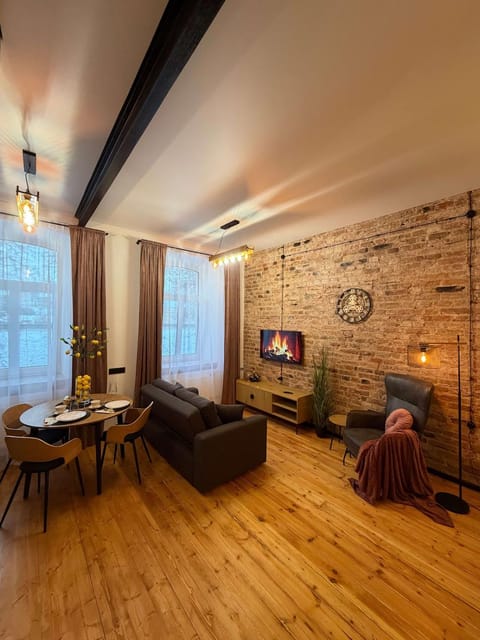 TV and multimedia, Living room, Photo of the whole room, Seating area