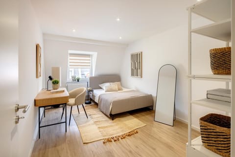 Bed, Living room, Photo of the whole room, Bedroom