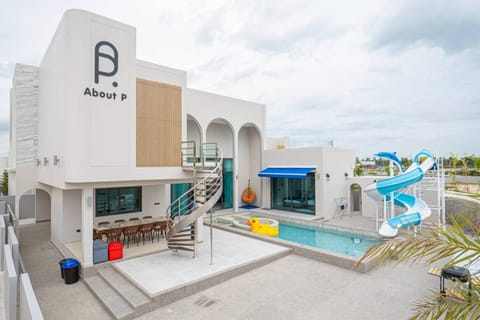 Property building, Pool view, Swimming pool