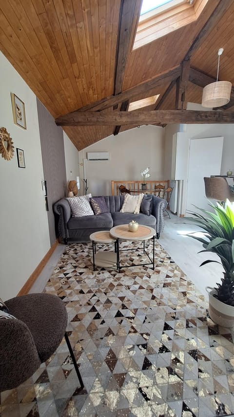 Living room, Dining area, air conditioner