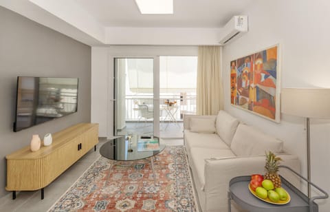 TV and multimedia, Balcony/Terrace, Living room, Seating area