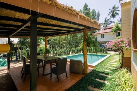 Garden, Swimming pool