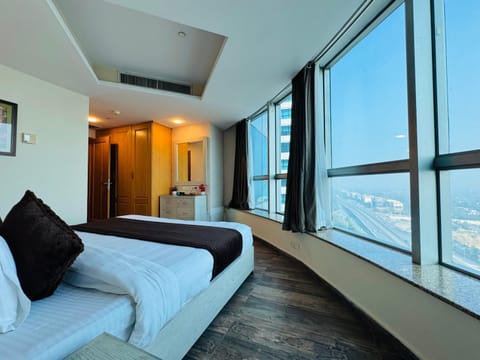 Bed, Natural landscape, Photo of the whole room, Bedroom