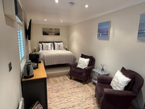 Coastal Escape Apartment in Poole