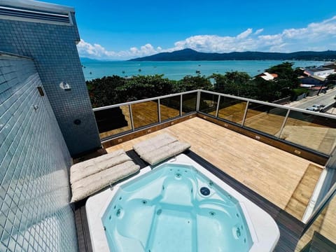 Natural landscape, Hot Tub, View (from property/room), Balcony/Terrace, Open Air Bath