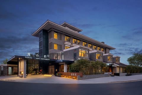 Property building, Night