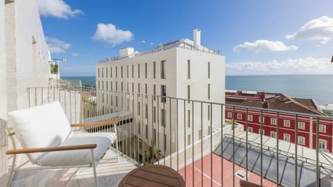 Balcony/Terrace, River view