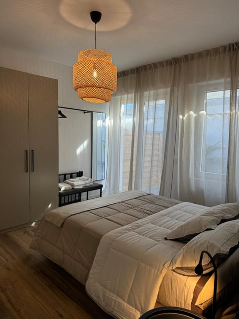 Bed, Bedroom, wardrobe