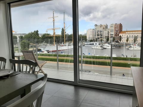 Natural landscape, View (from property/room), Balcony/Terrace, City view