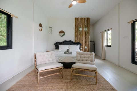 Living room, Seating area, Bedroom