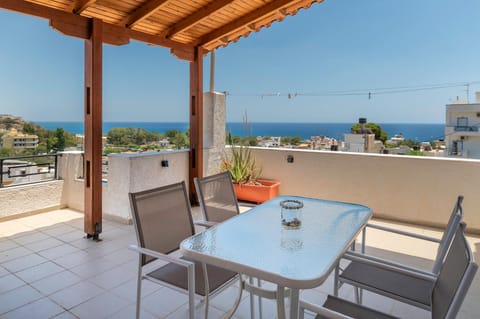 Natural landscape, Balcony/Terrace, Sea view