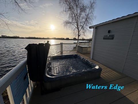 Day, Natural landscape, Hot Tub, Lake view, Sunrise