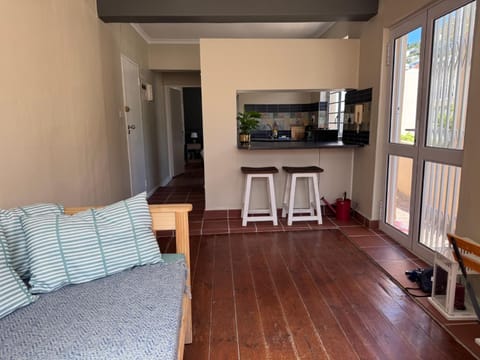 Outspan Lodge Apartment in Cape Town