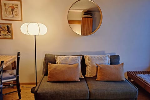 Cozy apartment with balcony and pool Apartment in Bourg-Saint-Maurice